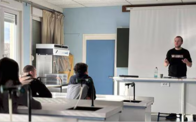 Les doctorants du laboratoire font découvrir le monde de la recherche aux lycéens normands